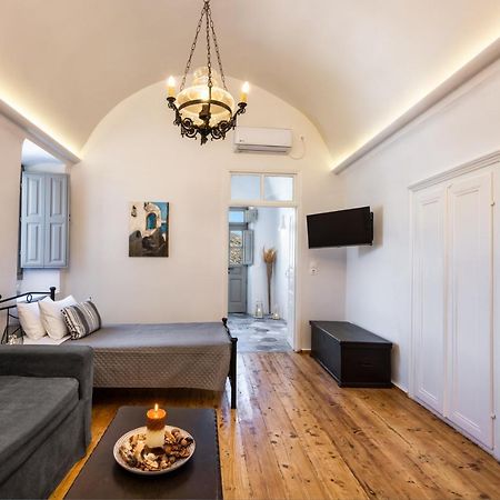 450 Years Castle House For 2-5 People/Jacuzzi Villa Emporio  ภายนอก รูปภาพ